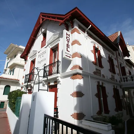 Le Petit Szálloda 3*