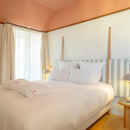 Le Petit Hotel 3*