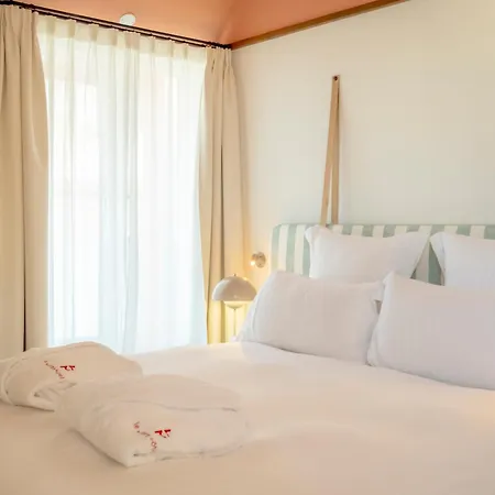 Hotel Le Petit 3*