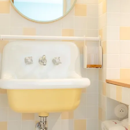 Le Petit Hotel 3*